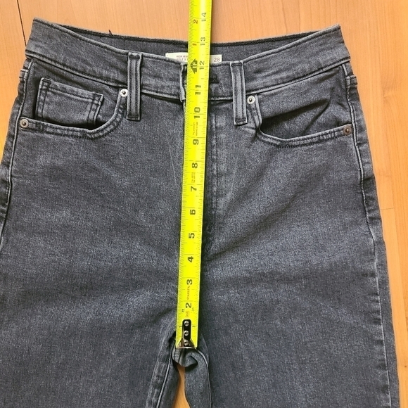 Levi's High Waisted Taper Jeans - Picture 8 of 13